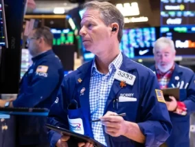 尾盘：美股走低科技股领跌 纳指下跌0.7%