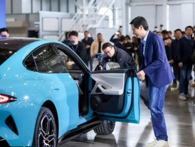 为什么要“事故不决找雷军”？