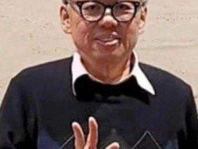 在东京澡堂偷拍男学生，新加坡前外交官被剥夺奖章