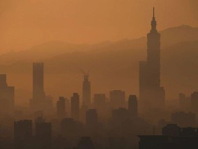民进党塑造“全民皆兵”氛围引恐慌，台青年警告：若开战恐造成数十万民众伤亡