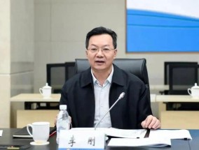 中纪委一天连打三虎！